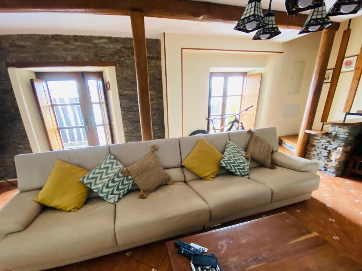 Casa Ria De Navia Guest House ภายนอก รูปภาพ