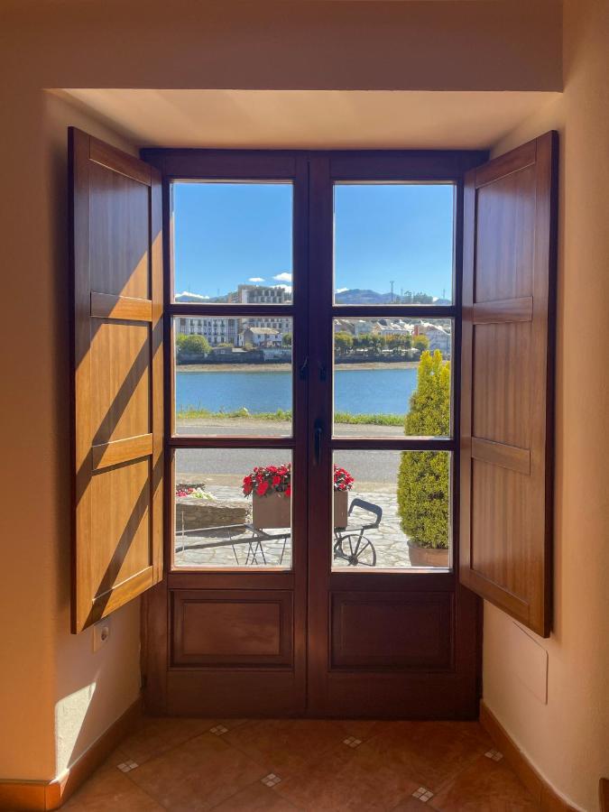Casa Ria De Navia Guest House ภายนอก รูปภาพ