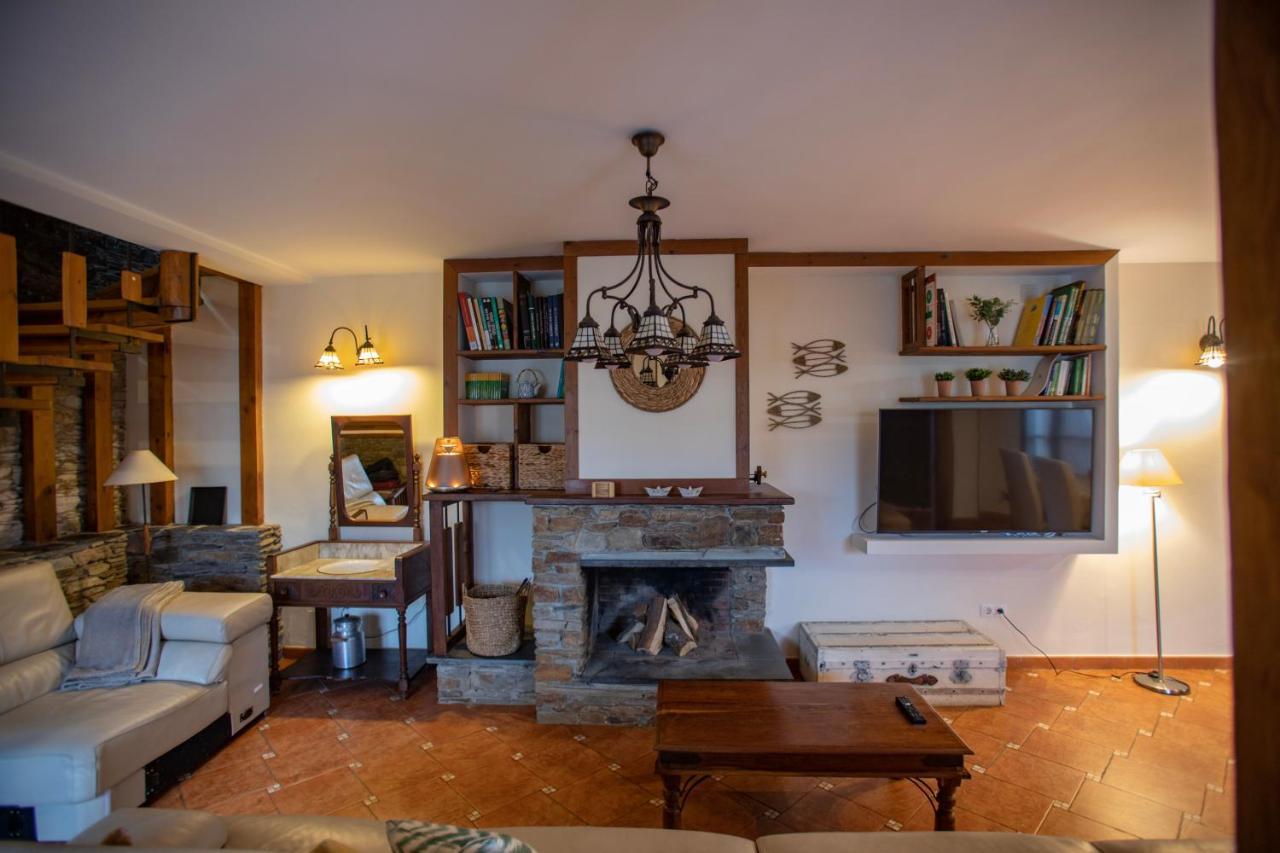 Casa Ria De Navia Guest House ภายนอก รูปภาพ