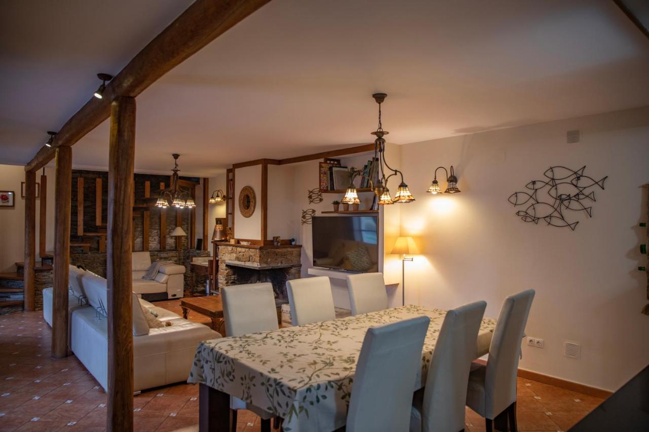 Casa Ria De Navia Guest House ภายนอก รูปภาพ