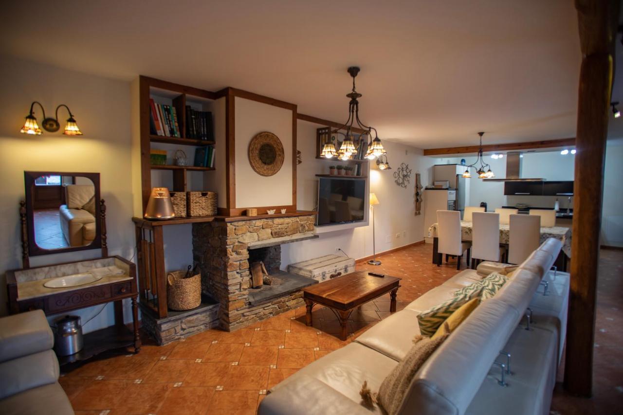 Casa Ria De Navia Guest House ภายนอก รูปภาพ