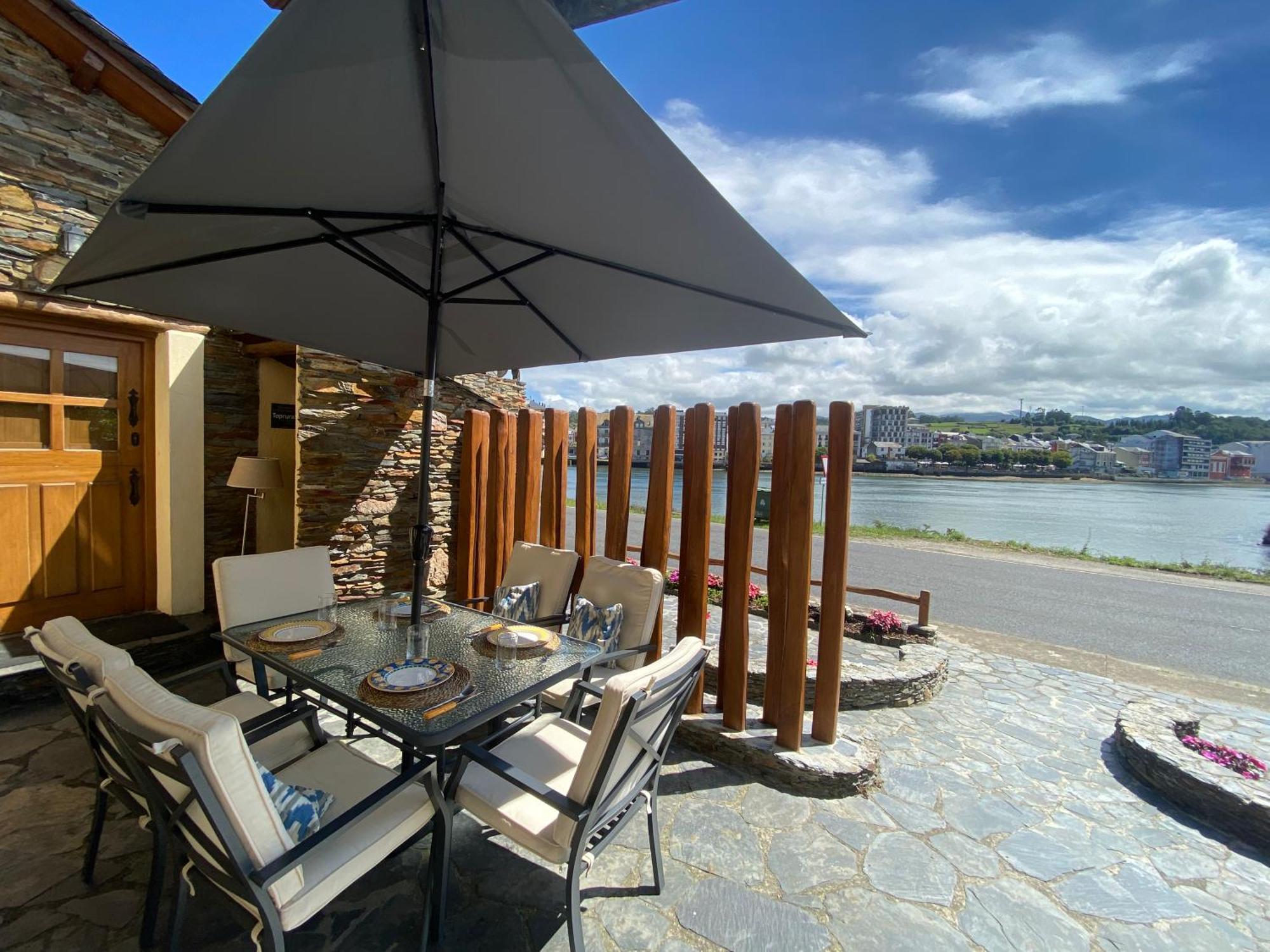 Casa Ria De Navia Guest House ภายนอก รูปภาพ